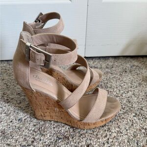 Women’s CHARLES by Charles David Platform Sandals Brown Size 7.5